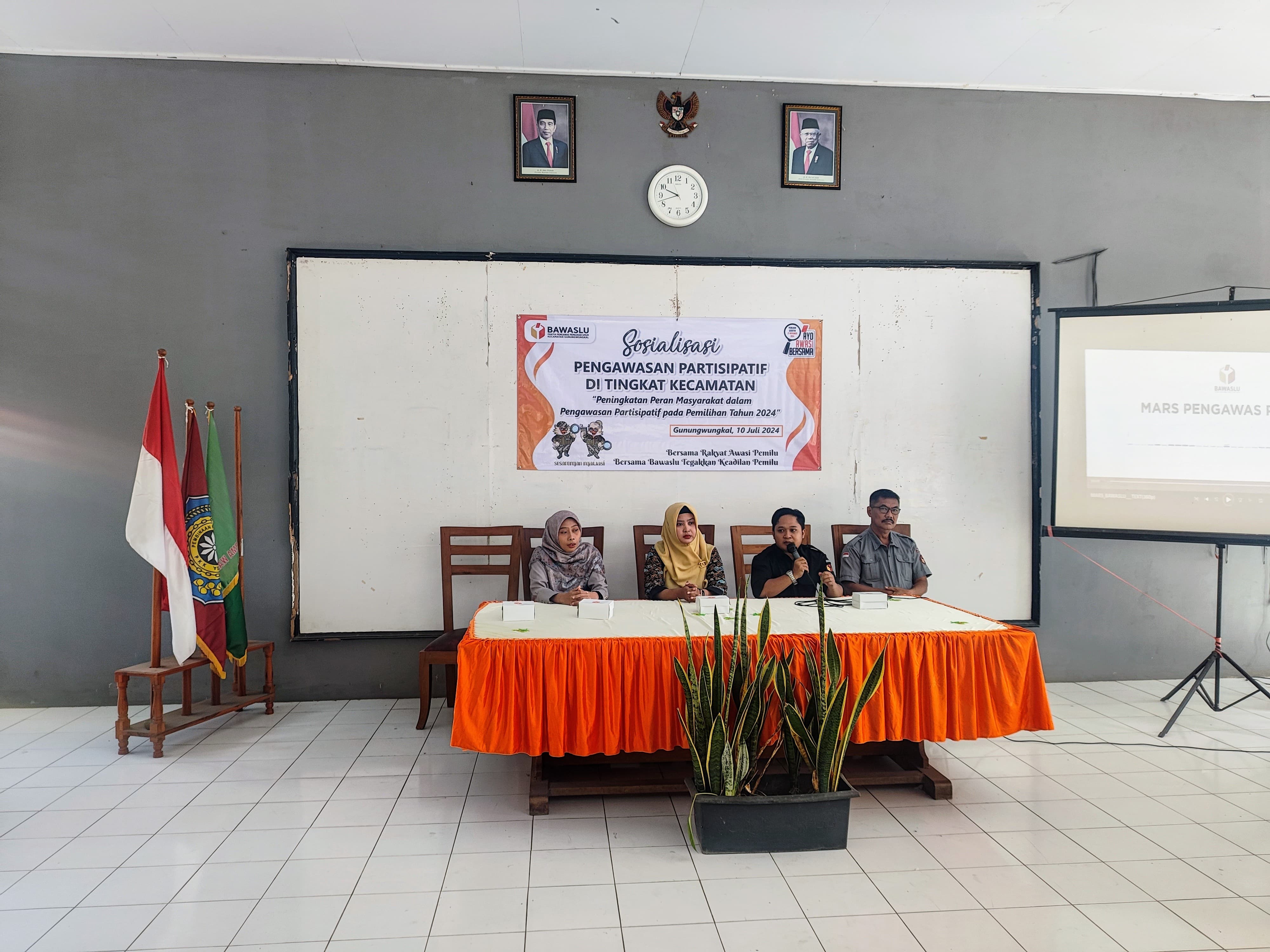 Zaenal Abidin Memberikan Sambutan Dalam Kegiatan Soswatif di Kecamatan Gunungwungkal, Rabu (10/07)