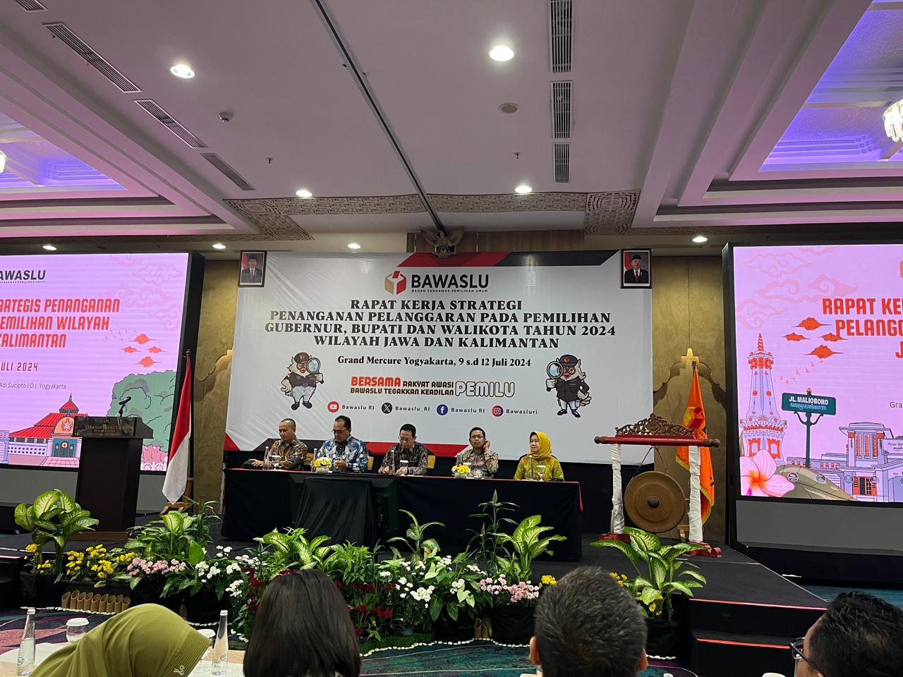 Anggota Bawaslu Puadi hadir dalam Rapat Kerja Strategi Penanganan Pelanggaran Pada Pemilihan Gubernur, Bupati dan Walikota Tahun 2024 Wilayah Jawa dan Kalimantan