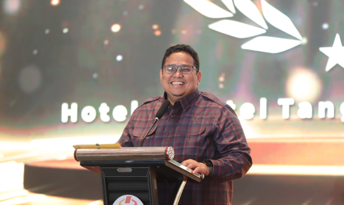 Ketua Bawaslu Rahmat Bagja dalam Rakornas Data dan Informasi Bawaslu Tahun 2024, di Banten, Kamis (5/9/2024). Foto: Publikasi dan Pemberitaan Bawaslu RI