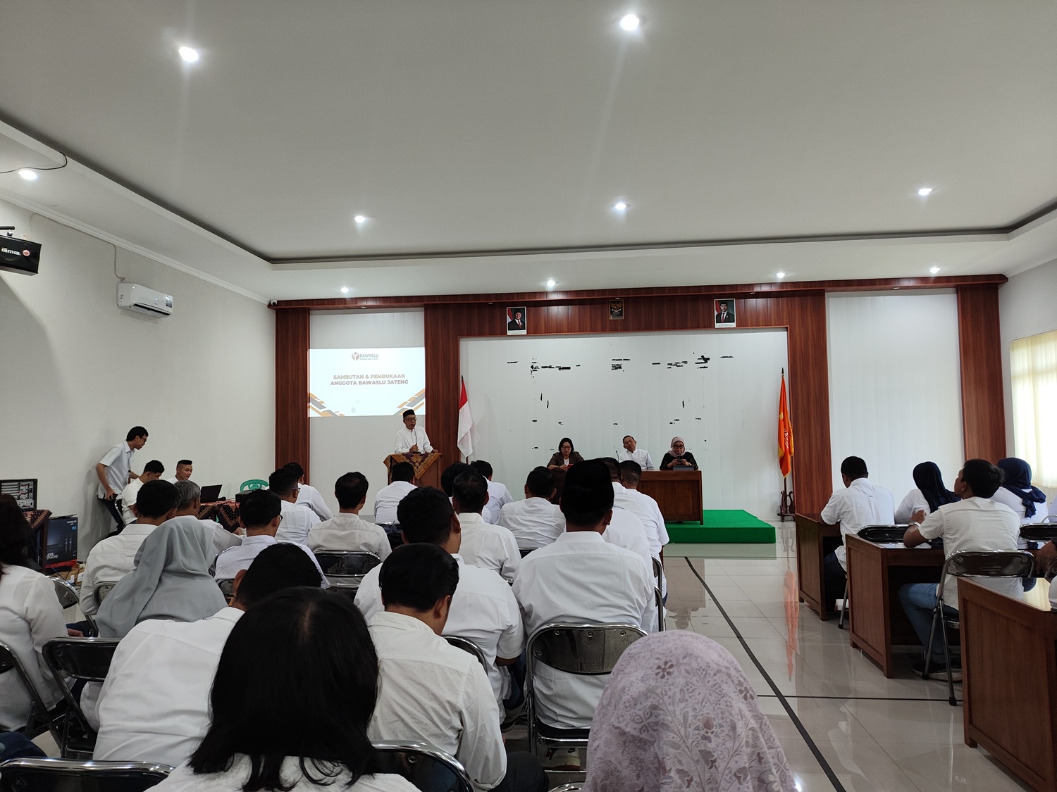 Optimalkan Citra Kelembagaan, Bawaslu Jateng Evaluasi Strategi Humas dan Pelayanan Informasi 