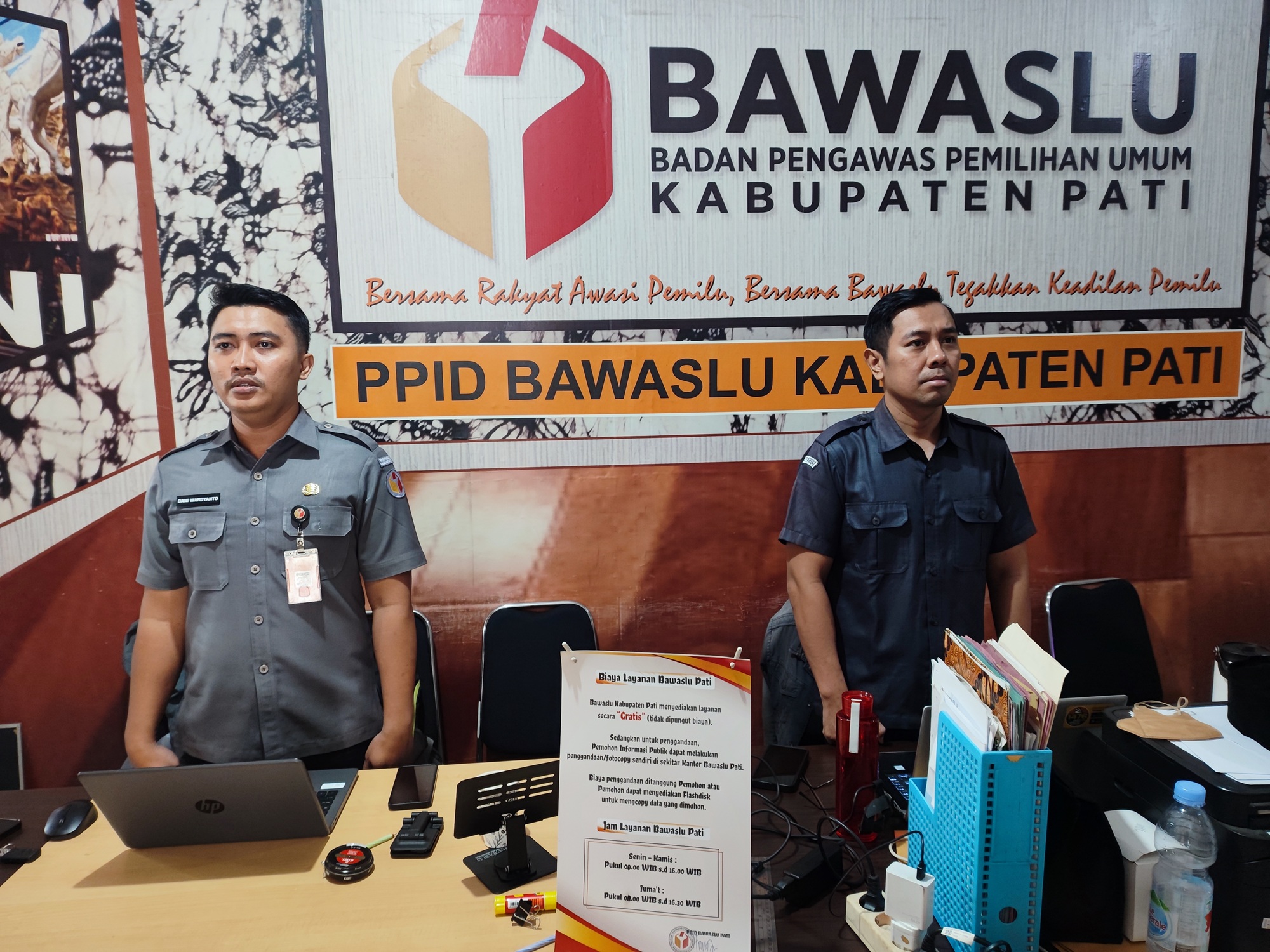 Bawaslu Kabupaten Pati Laksanakan SE Bawaslu RI Terkait Pemutaran Lagu Kebangsaan dan Mars Bawaslu