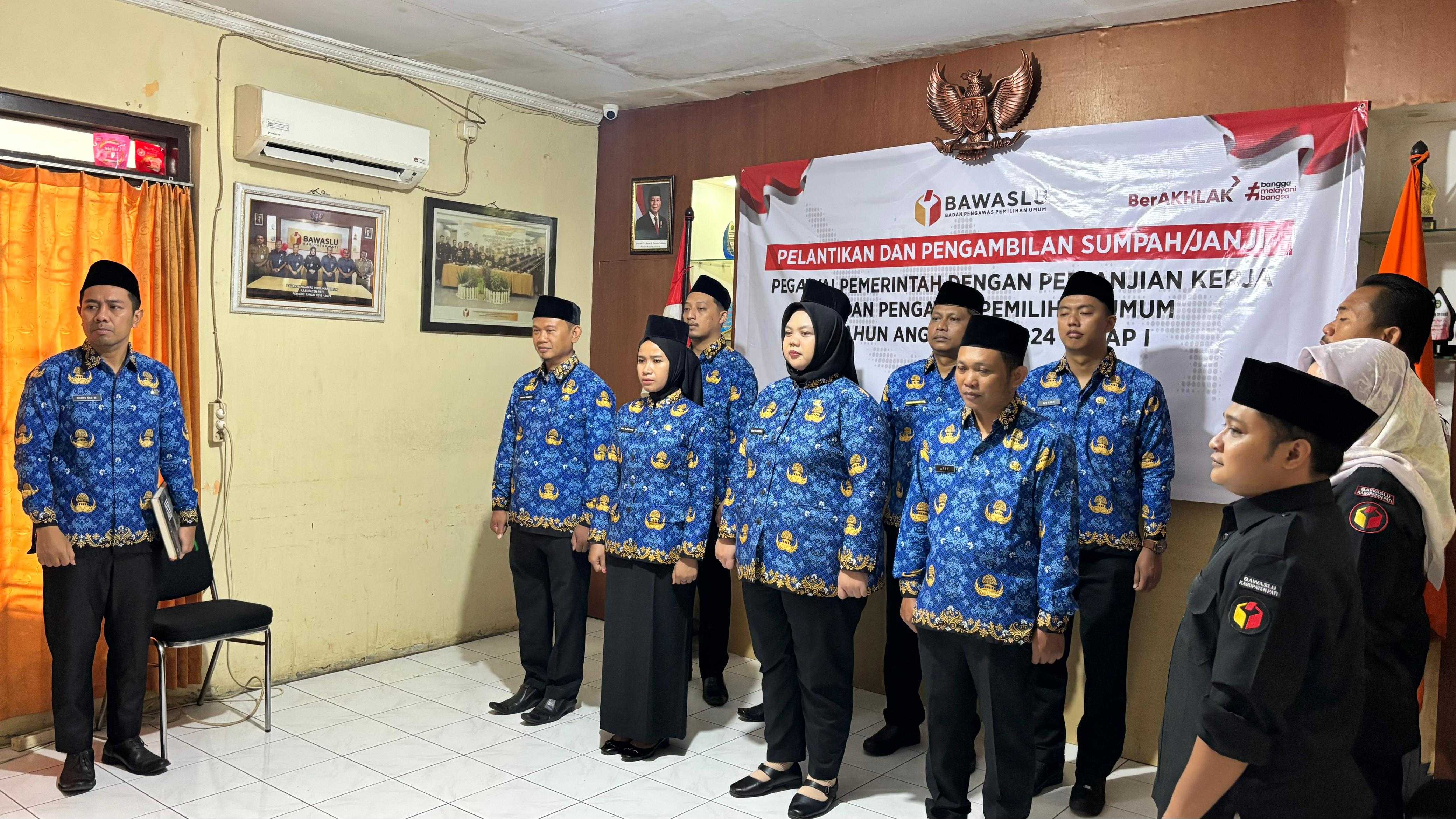 Proses Pelantikan/Pengambilan Sumpah dan Janji PPPK di Lingkungan Sekretariat Bawaslu Kabupaten Pati