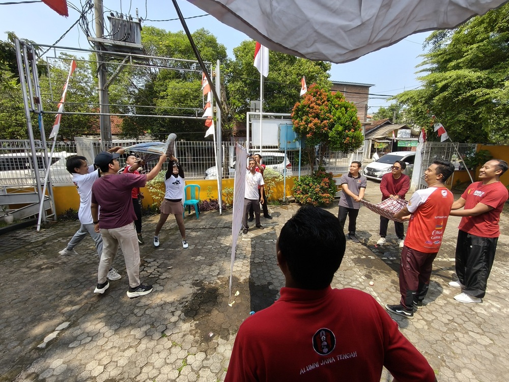 Bawaslu Pati Meriahkan HUT ke-7 Bawaslu Kabupaten/Kota dan HUT ke-80 RI dengan Aneka Perlombaan