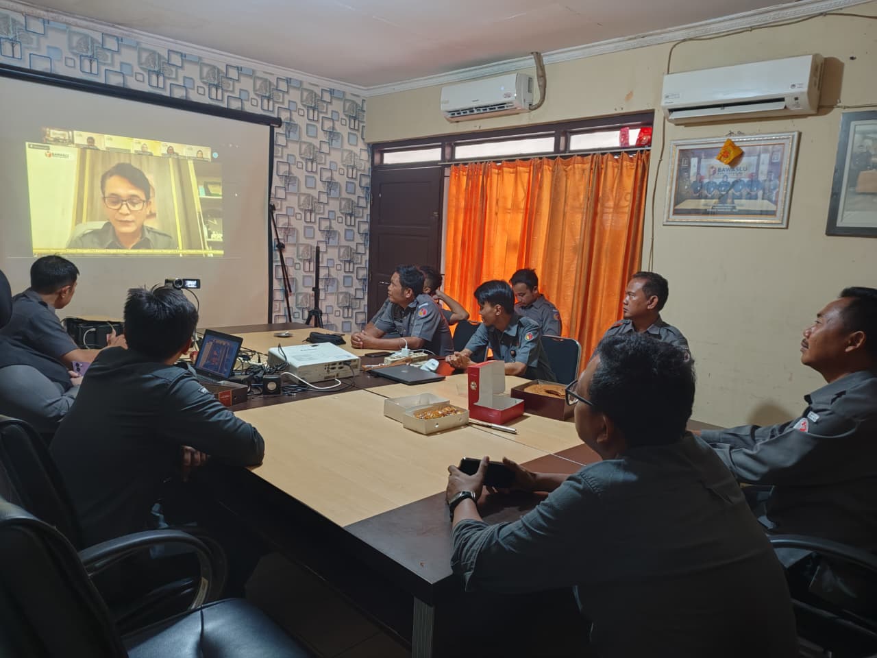 Pentingnya Peran Perempuan dalam Pengawasan Pemilu, Bawaslu Pati ikuti Literasi Pojok Pengawasan Bahas Isu Perempuan dalam Pemilu