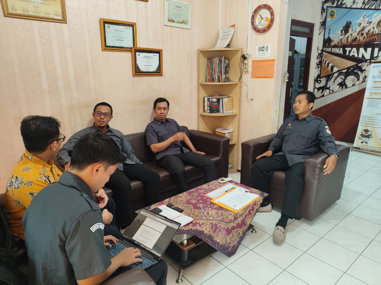 Bawaslu Pati Terima Kunjungan Staf BMN Bawaslu RI Untuk Perkuat Tata Kelola BMN