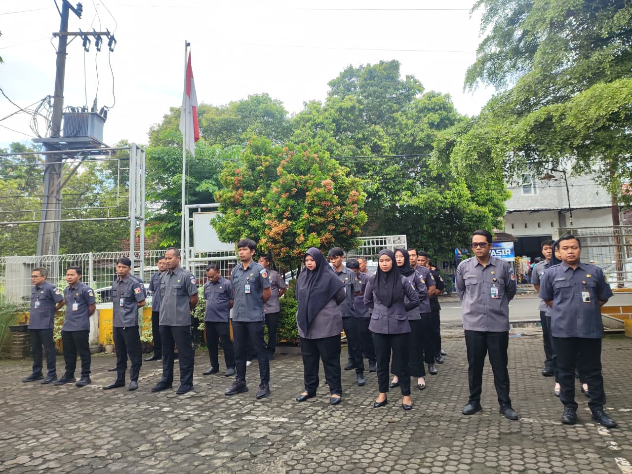 Pimpin Apel Pagi, Kasek Bawaslu Pati Tekankan Kedisiplinan Fasilitasi Anggaran dan Aturan WFH Terbaru