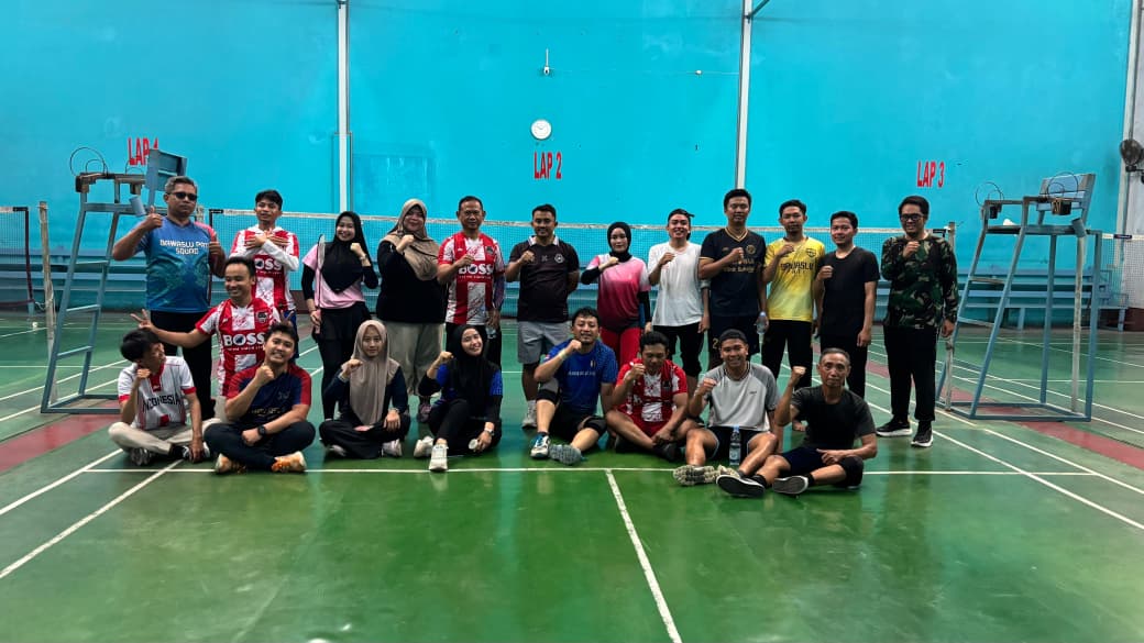 Bangun Budaya Kerja Sehat Bawaslu Pati Gelar Jumat Sehati di GOR Rajawali