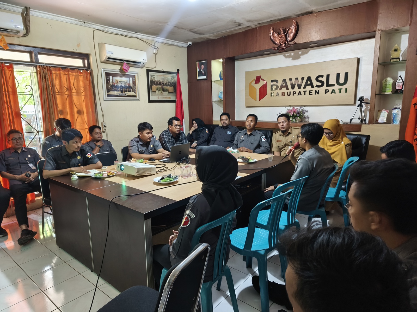 Persiapan Monev Keterbukaan Informasi Publik, Bawaslu Pati Gelar Rakor Pengelolaan dan Pelayanan Data, Informasi Publik, dan PPID