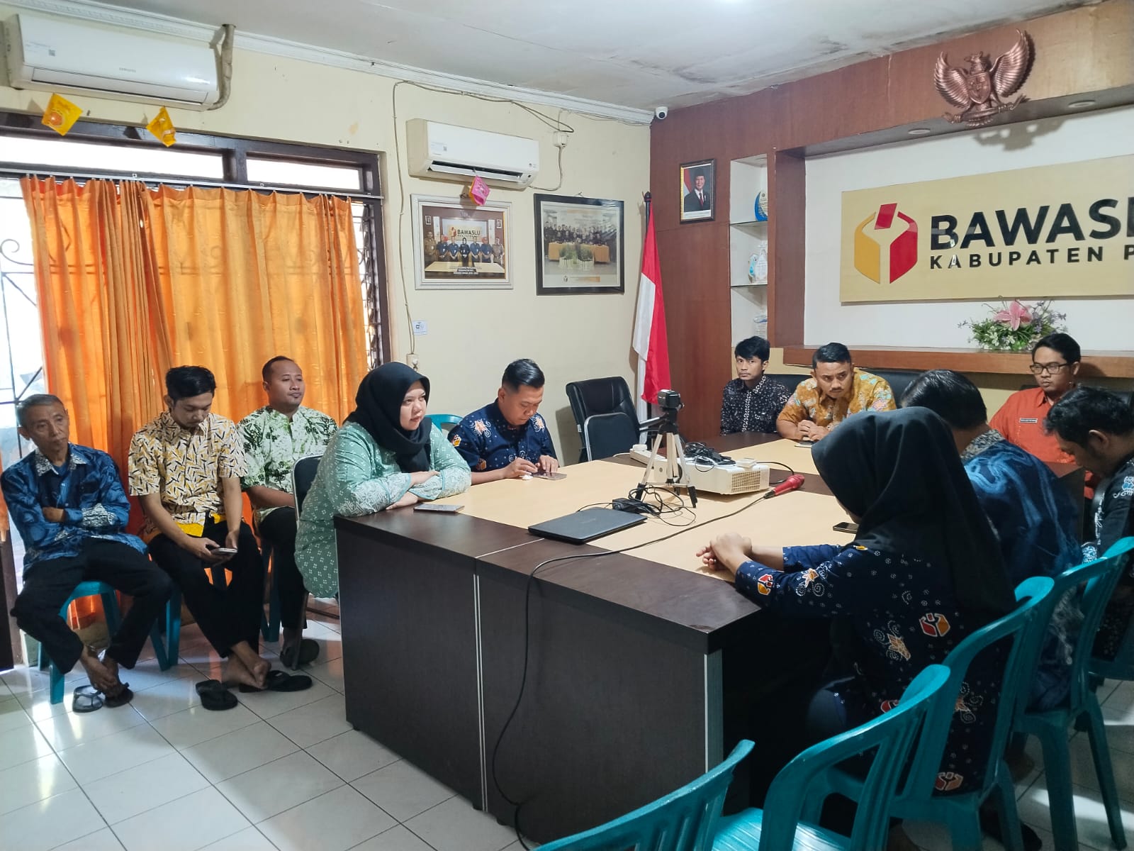 Rapat Staf Bawaslu Kabupaten Pati Bahas Penguatan Kinerja dan Akselerasi Pelaksanaan Program