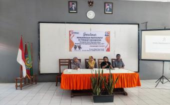 Zaenal Abidin Memberikan Sambutan Dalam Kegiatan Soswatif di Kecamatan Gunungwungkal, Rabu (10/07)