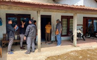 Ketua Bawaslu Pati saat melakukan patroli