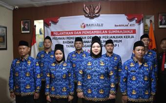Bawaslu Pati Ikuti Pelantikan, Delapan ASN Bawaslu Pati Resmi  Dilantik