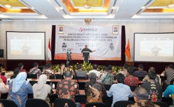 Ketua Bawaslu Rahmat Bagja dalam Forum Group Discussion (FGD) Persiapan Pembentukan Pusat Pendidikan Pengawasan Partisipatif Tahun 2025 di Jakarta. Senin (19/5/2025).
