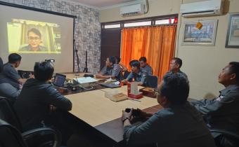 Pentingnya Peran Perempuan dalam Pengawasan Pemilu, Bawaslu Pati ikuti Literasi Pojok Pengawasan Bahas Isu Perempuan dalam Pemilu