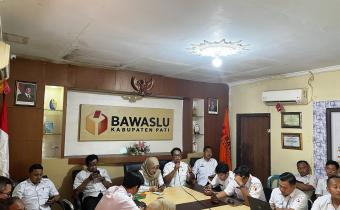 Bawaslu Pati Bedah Tuntas Tafsir Konstitusional Sengketa Pemilu 2024