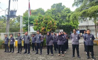 Pimpin Apel Pagi, Kasek Bawaslu Pati Tekankan Kedisiplinan Fasilitasi Anggaran dan Aturan WFH Terbaru