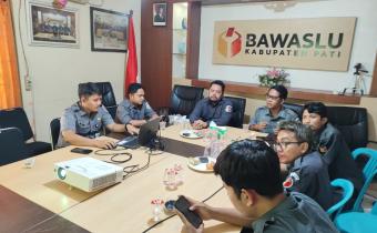 Dukung Keterbukaan Informasi, Bawaslu Pati Rapatkan Penyusunan DIP 2026