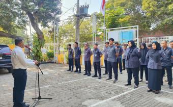 Pimpin Apel Pagi, Kepala Sekretariat Bawaslu Pati Tekankan Pentingnya Resiliensi Hadapi Tekanan Kerja